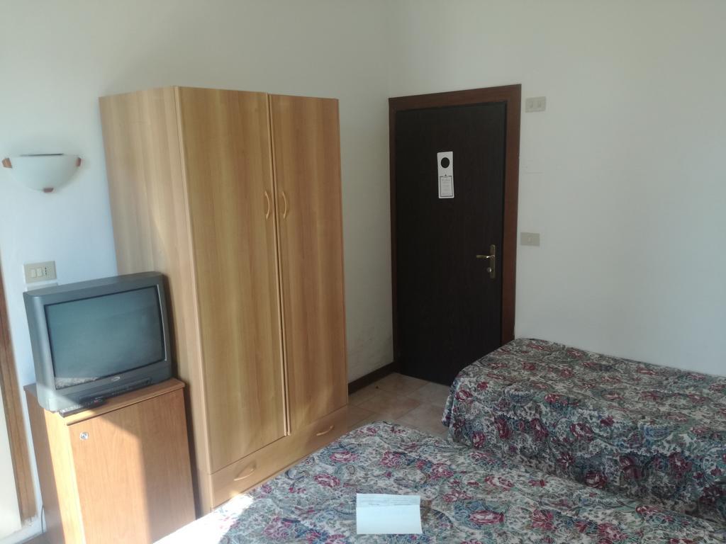 Hotel Heron 3*
