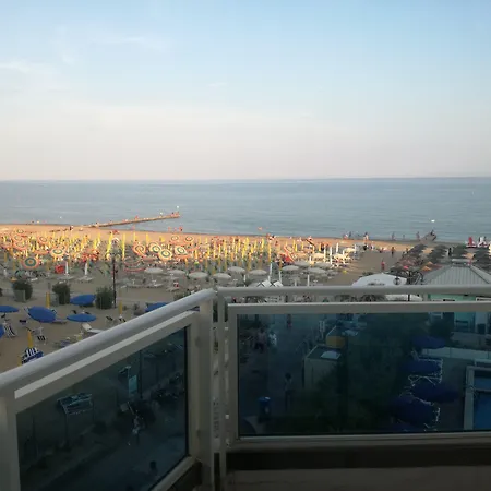 Heron Hotel 3*